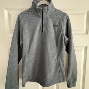 The North Face Women's Gray Fleece 1/4 Zip